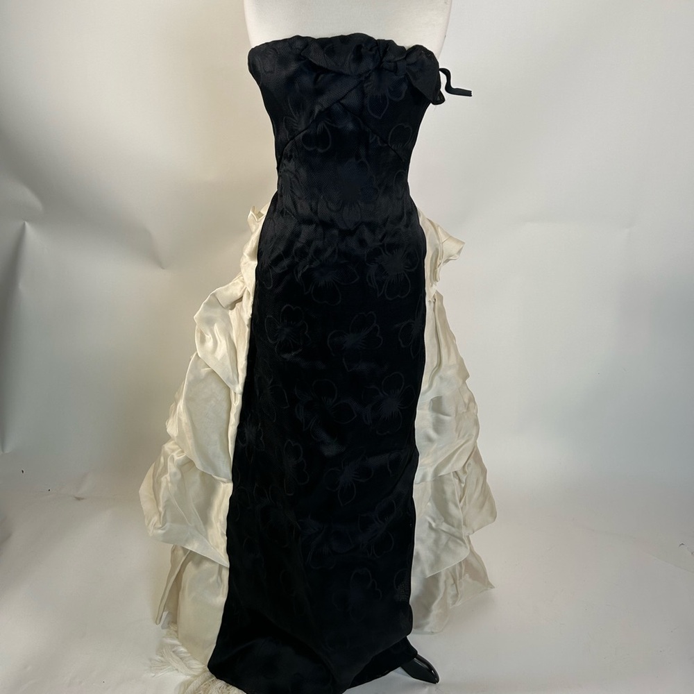 Arnold Scaasi 1980s Elegant Black and Cream Strapless Dress